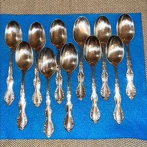 1964 VTG set of 11 teaspoons 6” Wm Rogers Melody Camelot Silverplate Flatware